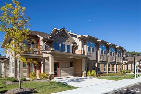 Apartments For Rent in Manalapan NJ .